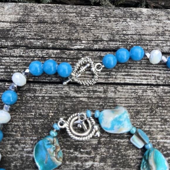 Dyed Blue Shell Necklace Bracelet Set Beaded Costume Jewelry Toggle Clasp Boho - Picture 14 of 16